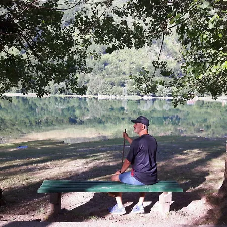 Sasa Boracko Jezero بيت للعطل *